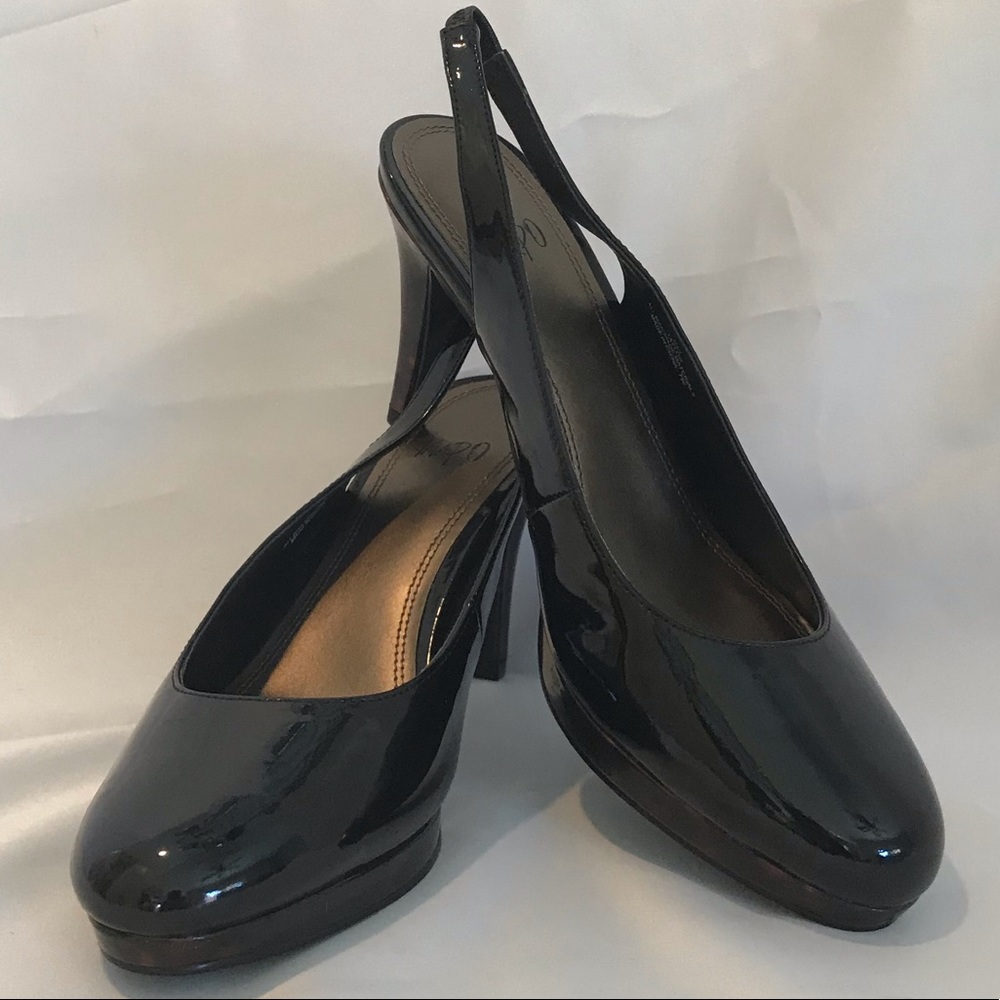Black Patent leather sling back pumps - Picture 1 of 7